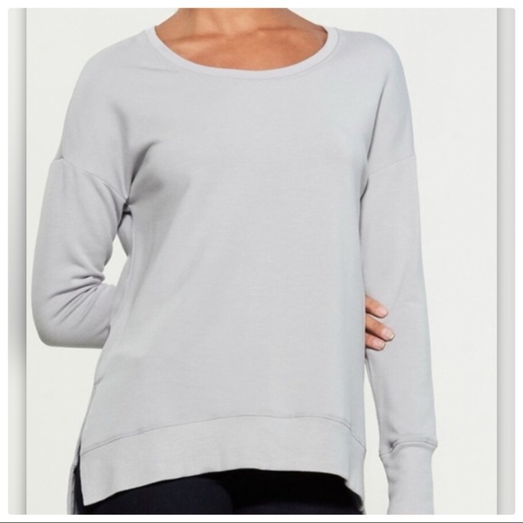 Yogalicious Tops - Yoga-Lic-ious Petal Pink Split Side Sweatshirt  M